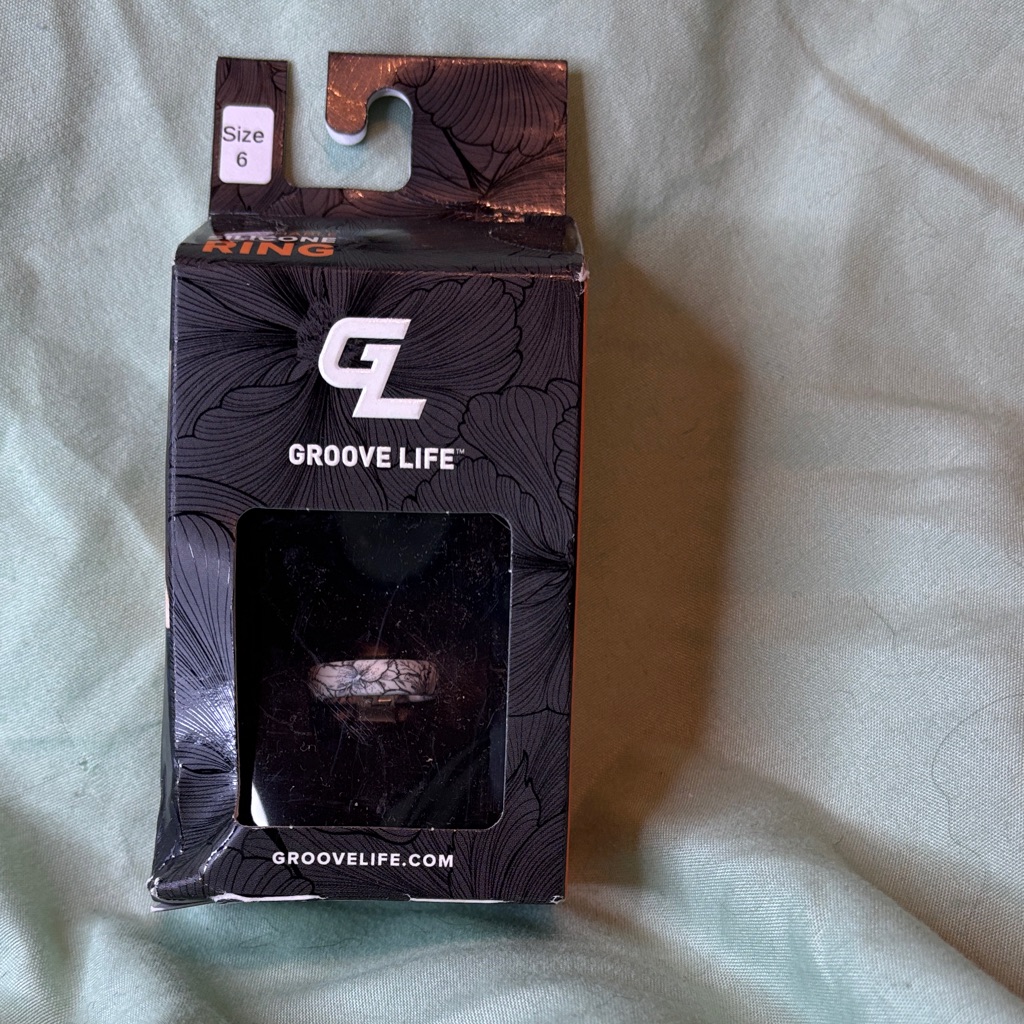 Groove Life Sz. 6 Thin Aspire Winter Rose Silicone Ring